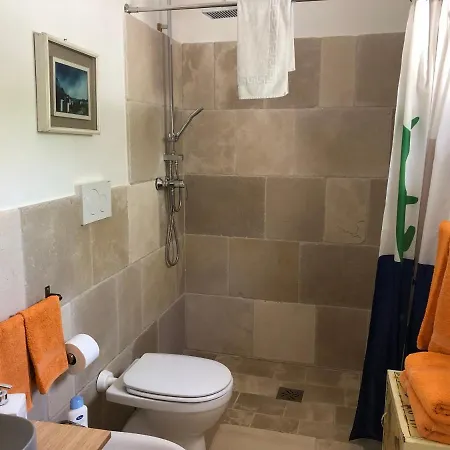 Ficomoro Surf House