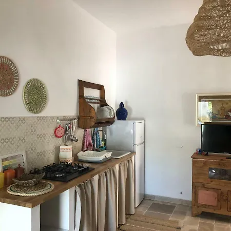 Ficomoro Surf House